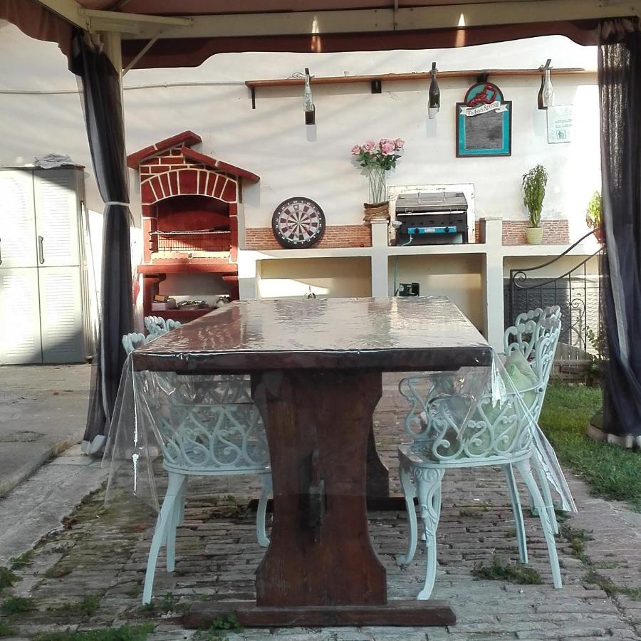 Cascina Belvedere 콰르녠토 외부 사진